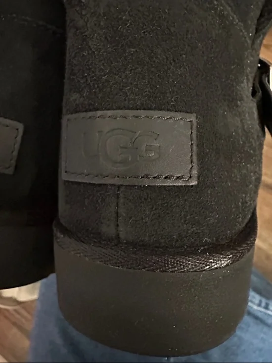 UGG Romely Boots - NWOT - Picture 5 of 5